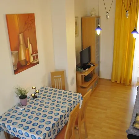 Guest house Zecevic Vrh (Krk)